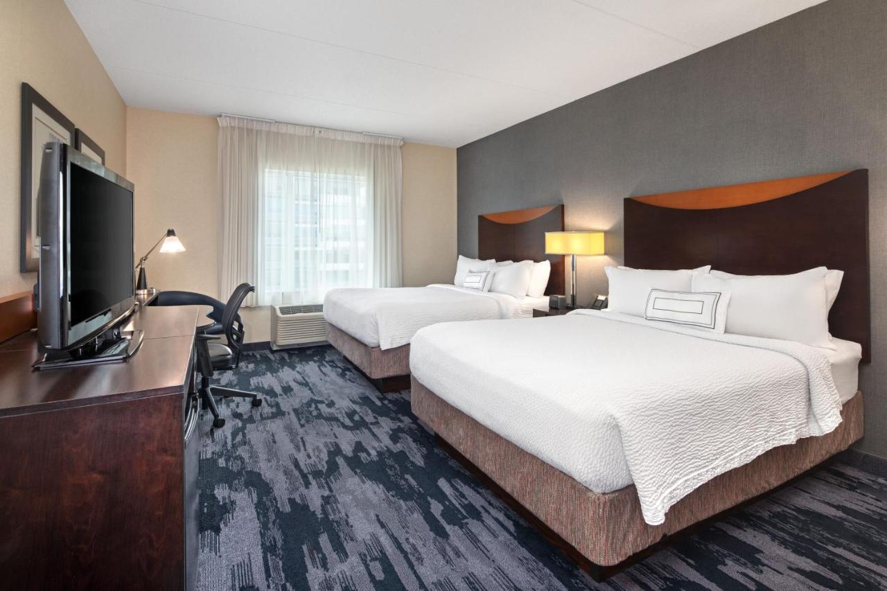 Fairfield Inn & Suites By Marriott Toronto מיסיסאוגה מראה חיצוני תמונה