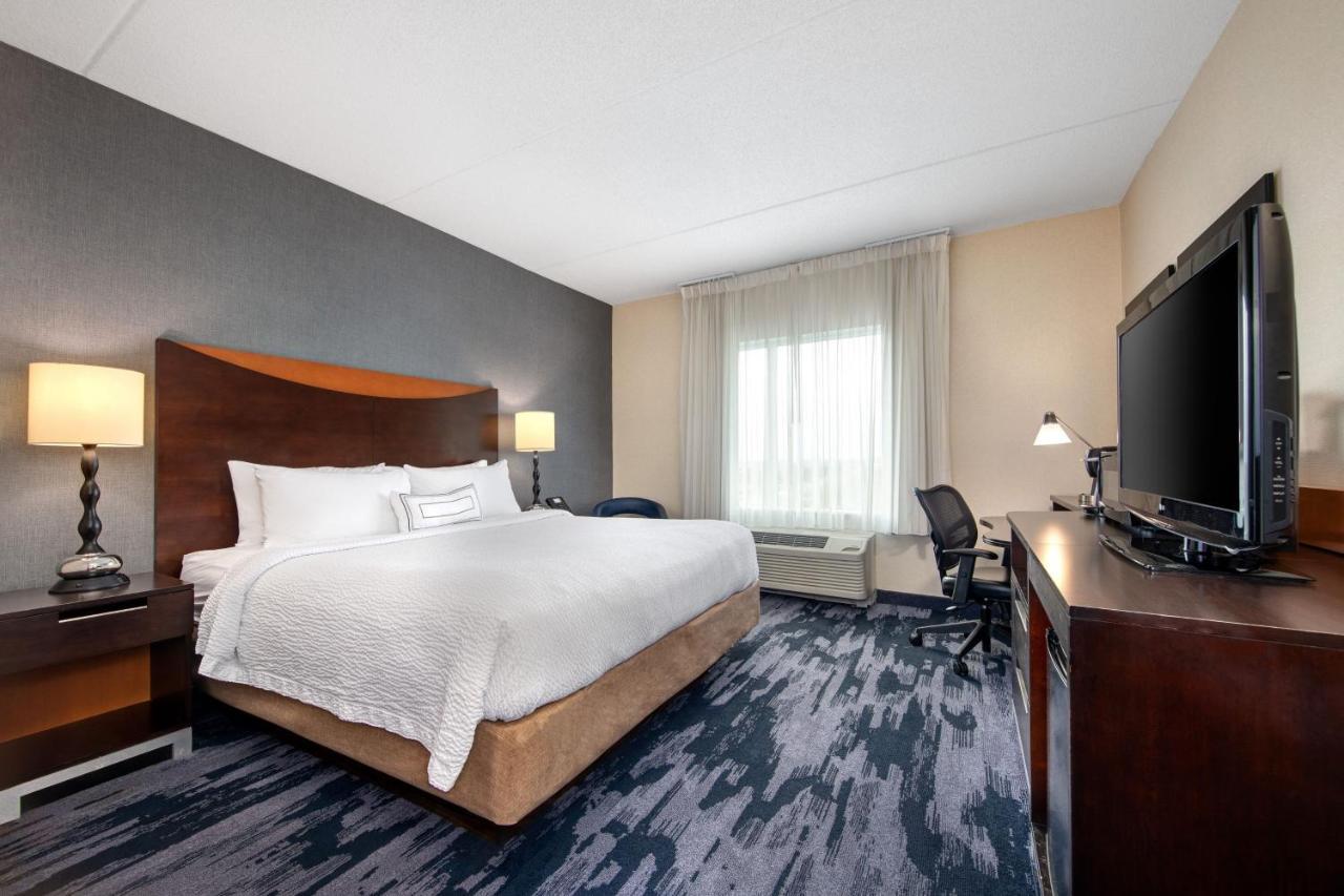 Fairfield Inn & Suites By Marriott Toronto מיסיסאוגה מראה חיצוני תמונה