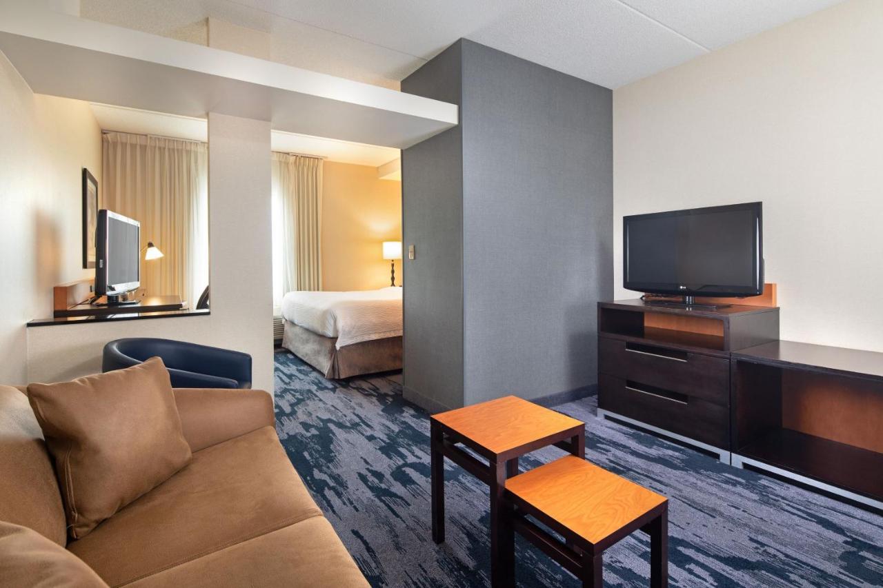 Fairfield Inn & Suites By Marriott Toronto מיסיסאוגה מראה חיצוני תמונה