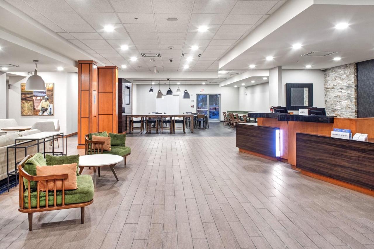 Fairfield Inn & Suites By Marriott Toronto מיסיסאוגה מראה חיצוני תמונה