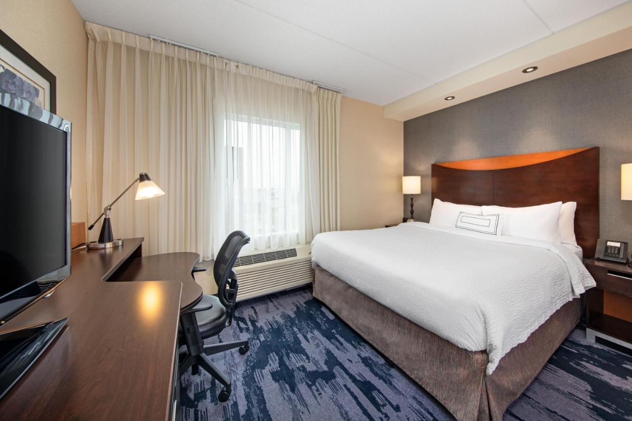 Fairfield Inn & Suites By Marriott Toronto מיסיסאוגה מראה חיצוני תמונה