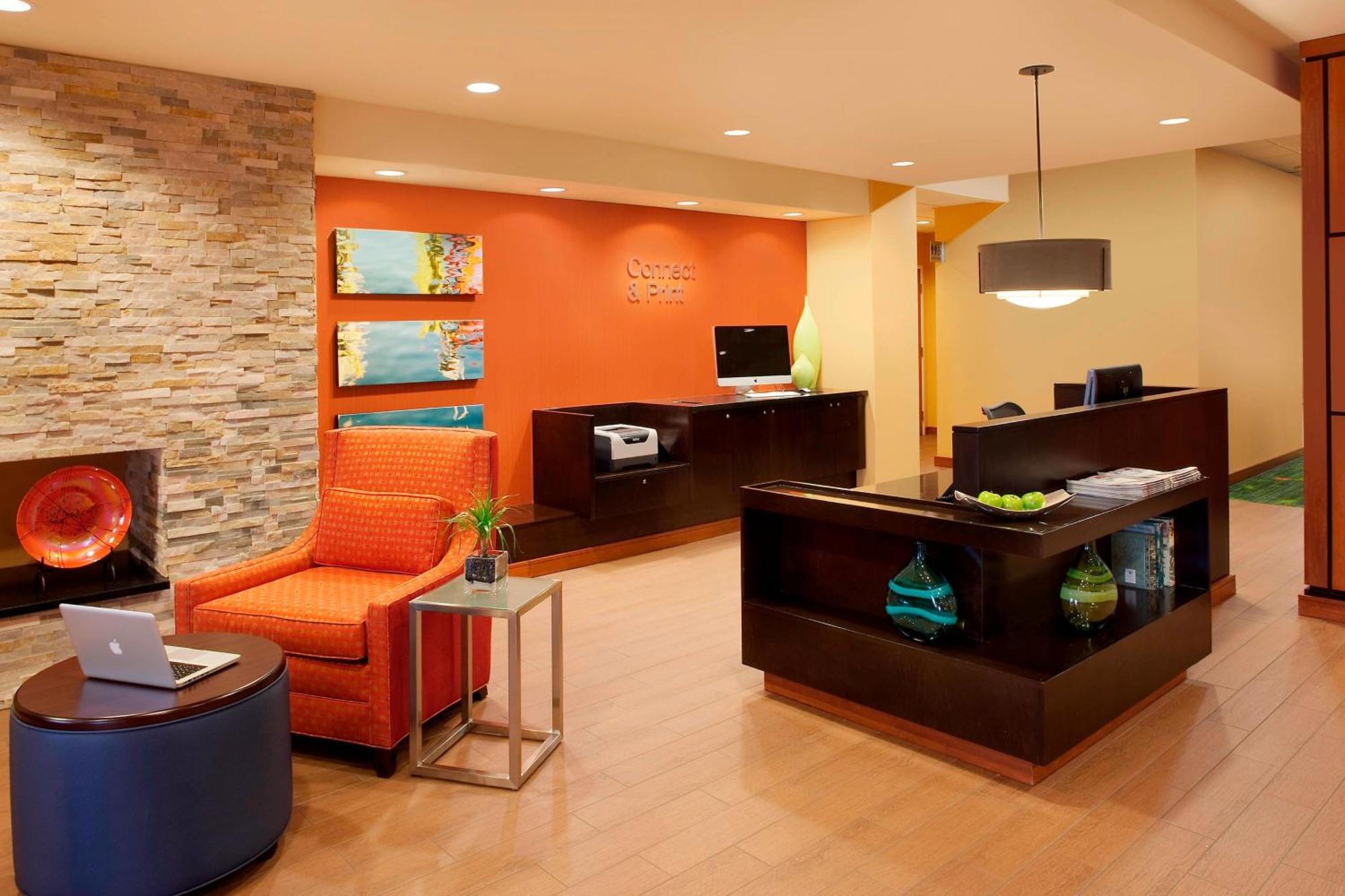 Fairfield Inn & Suites By Marriott Toronto מיסיסאוגה מראה חיצוני תמונה