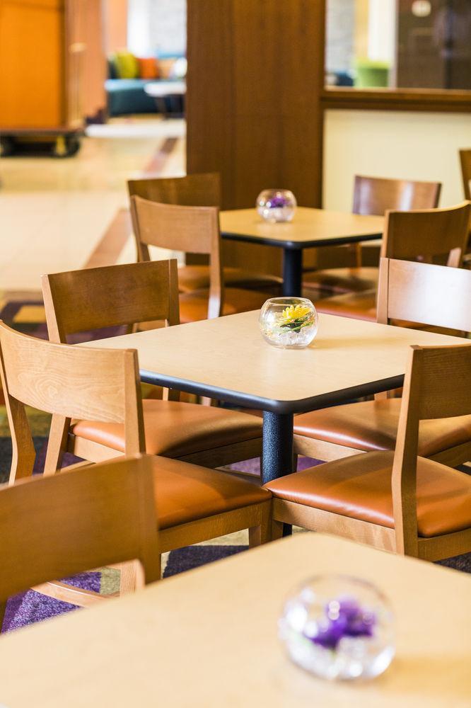Fairfield Inn & Suites By Marriott Toronto מיסיסאוגה מראה חיצוני תמונה