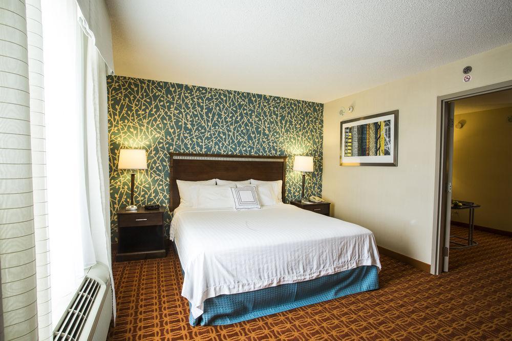 Fairfield Inn & Suites By Marriott Toronto מיסיסאוגה מראה חיצוני תמונה